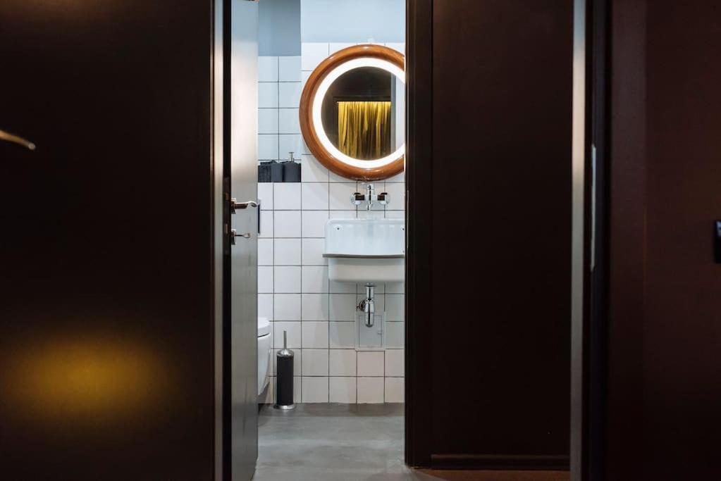 Luxury Downtown Apartment Bukares Bagian luar foto