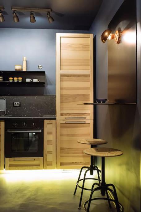 Luxury Downtown Apartment Bukares Bagian luar foto