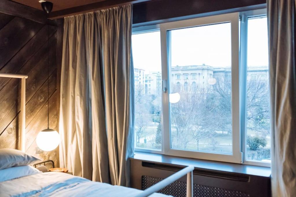 Luxury Downtown Apartment Bukares Bagian luar foto
